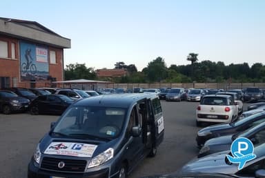 Numero 1 Parking (disabled) 2