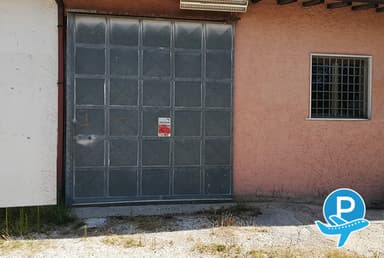Parking 747 - Fiumicino, Via Geminiano Montanari, 247 (disabled) 3