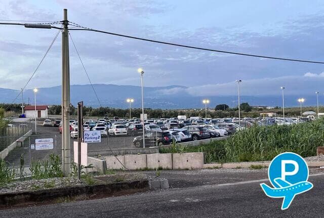Fly Parking 2 Lamezia - Lamezia Terme CZ, Via Pietro Mennea, 17 3