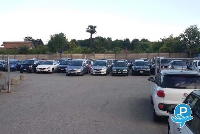 Numero 1 Parking (disabled) 1
