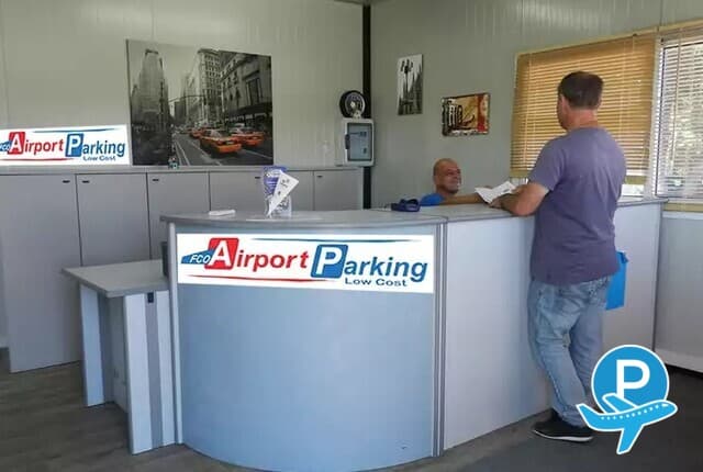 FCO Airport Parking - Roma, Via Portuense, 2365 2237 3