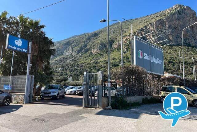 Park and Fly - Carini PA, Via Cinisi, 3 1
