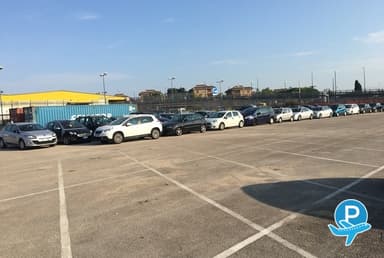 Napoli Parking - Chiavi in Mano (disabled) 2